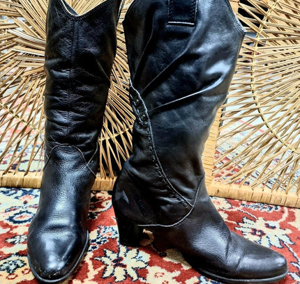Vintage Boots - Yatva