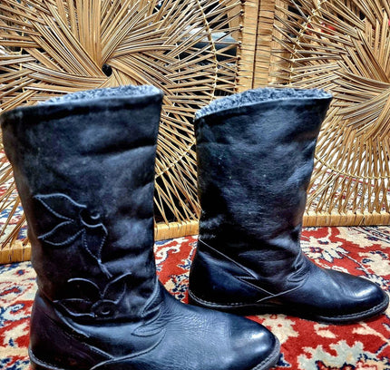 Vintage Boots - Yatva