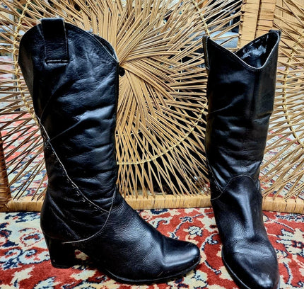 Vintage Boots - Yatva