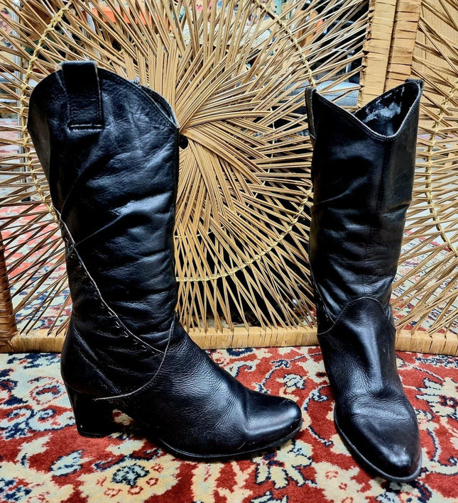Vintage Boots - Yatva