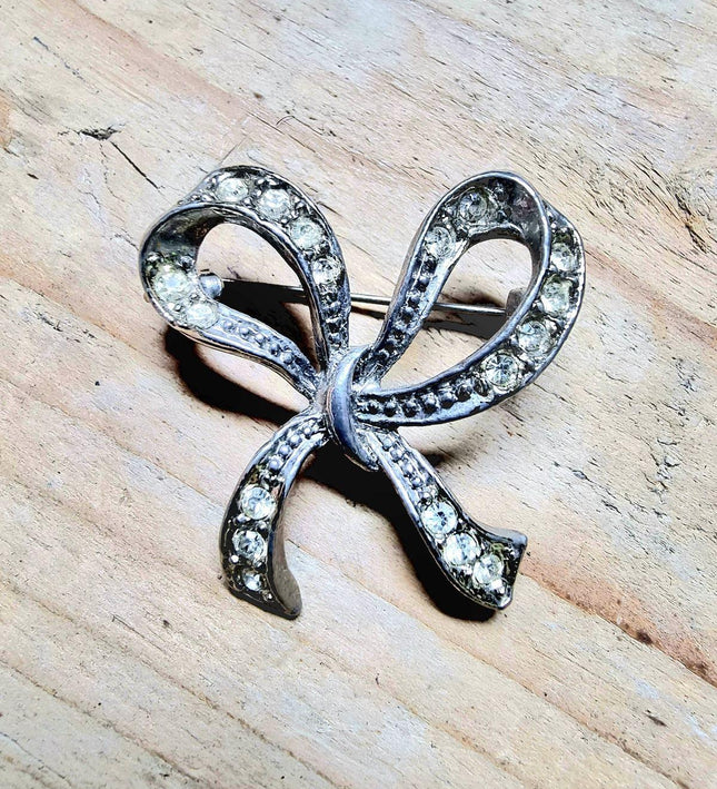Vintage Bow Brooch - Yatva