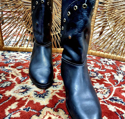Vintage Brand New 80's boots - Yatva