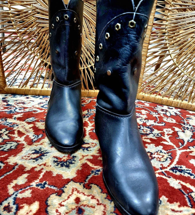 Vintage Brand New 80's boots - Yatva