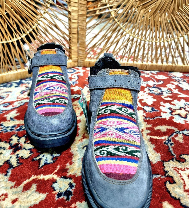 Vintage Brand New Bass Ankle Boots - Yatva
