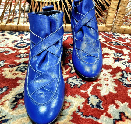 Vintage Brand New Manfield Ankle Boots - Yatva