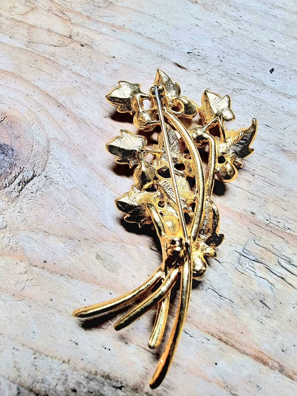 Vintage Brooch