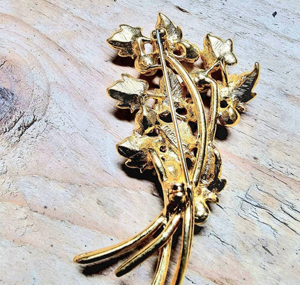 Vintage Brooch - Yatva