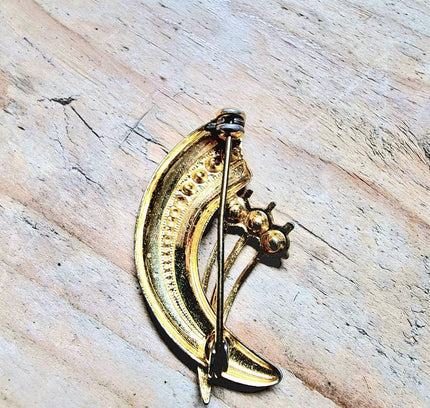 Vintage Brooch - Yatva
