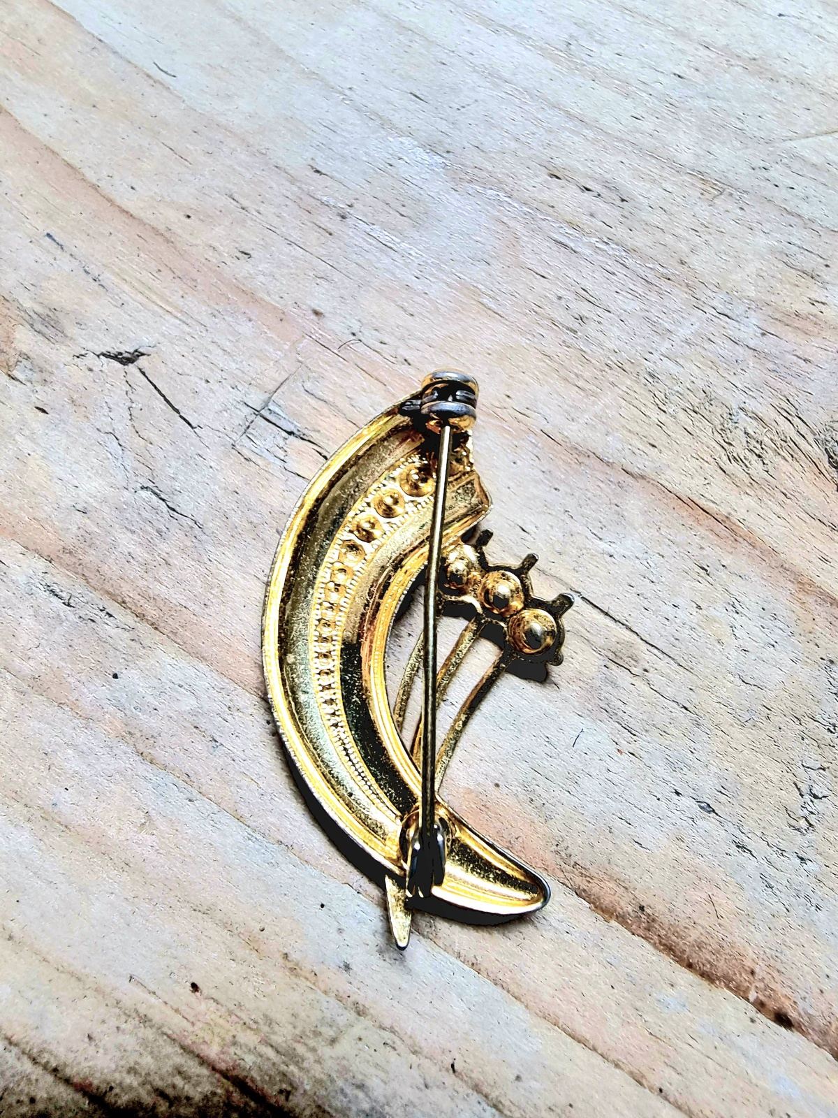 Vintage Brooch