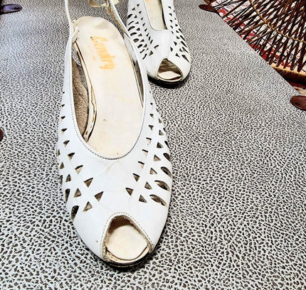 Vintage Cendry Slingback Shoes - Yatva