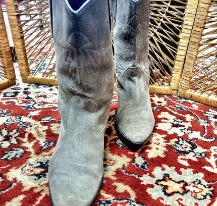 Vintage Cowboy Boots - Yatva
