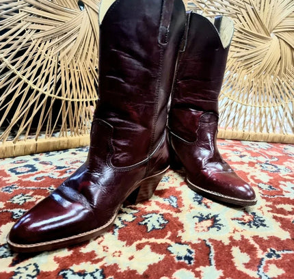 Vintage Cowboy Boots - Yatva
