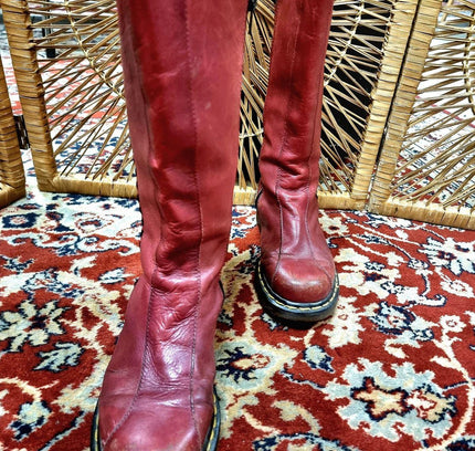 Vintage Dr. Martens Boots - Yatva
