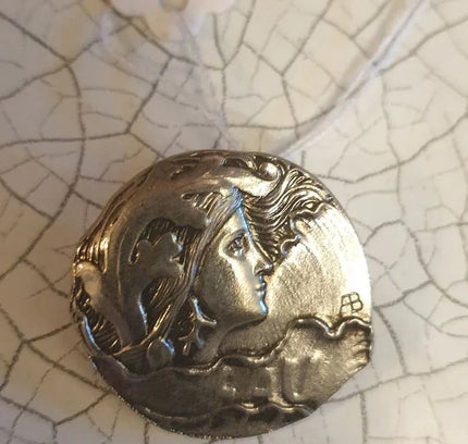 Vintage Face Brooch - Yatva
