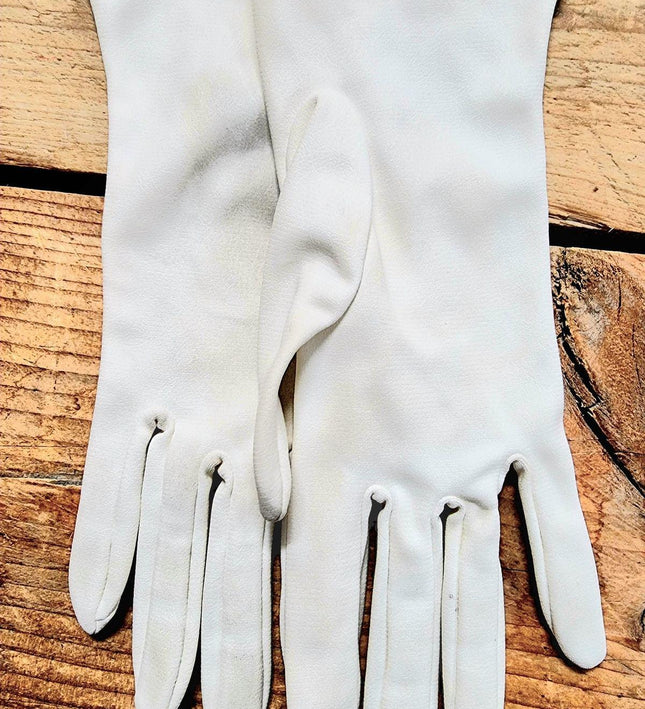 Vintage Gloves - Yatva