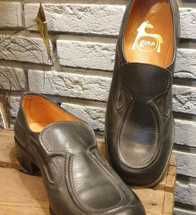 Vintage Gova Shoes - Yatva