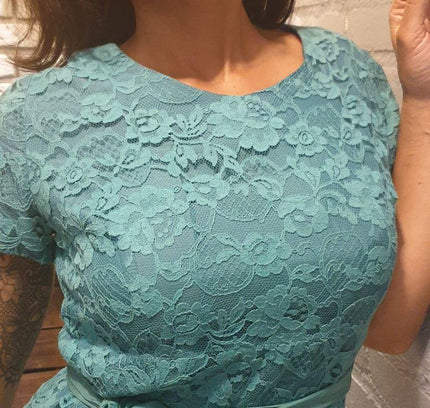 Vintage Lace Dress - Yatva