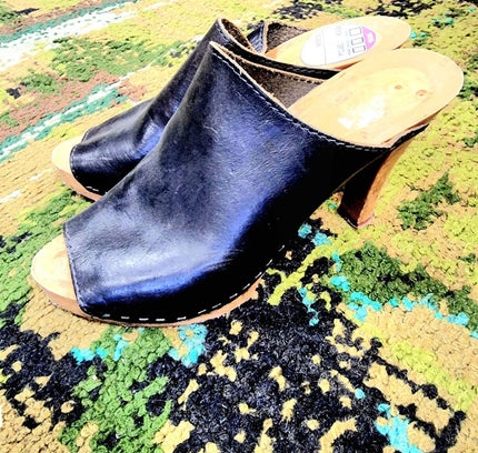 Vintage Ligga Slip on Shoes - Yatva