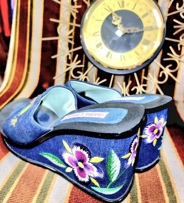 Vintage Mania & Mania Wedge Shoes - Yatva