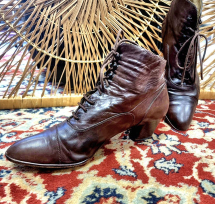 Vintage Maripe Ankle Boots - Yatva