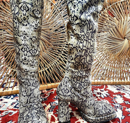 Vintage Platform Boots - Yatva