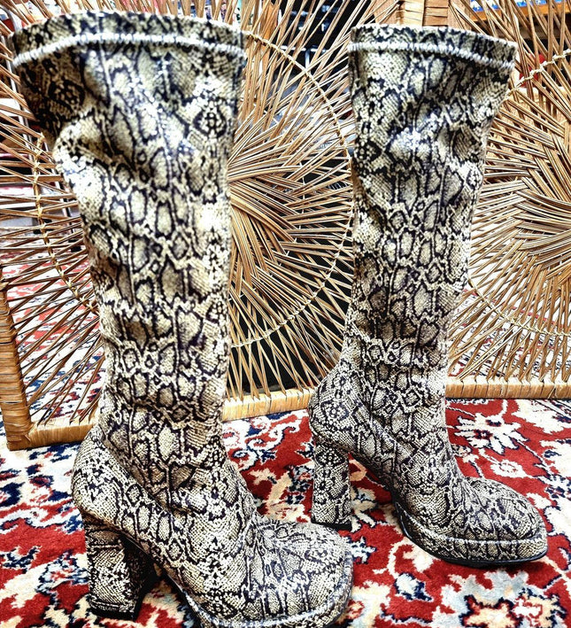 Vintage Platform Boots - Yatva