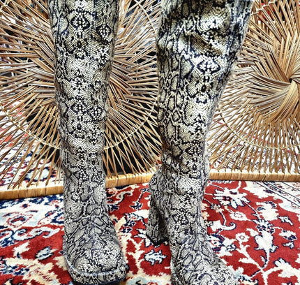 Vintage Platform Boots - Yatva