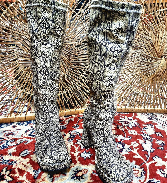 Vintage Platform Boots - Yatva