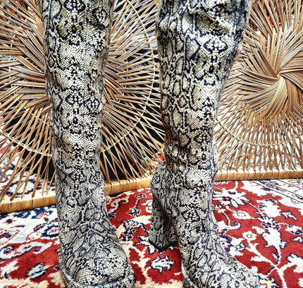 Vintage Platform Boots - Yatva