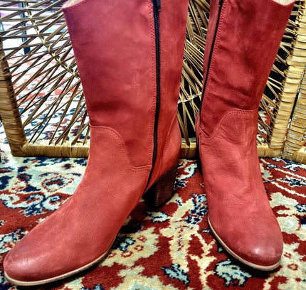 Vintage Royalty Boots - Yatva