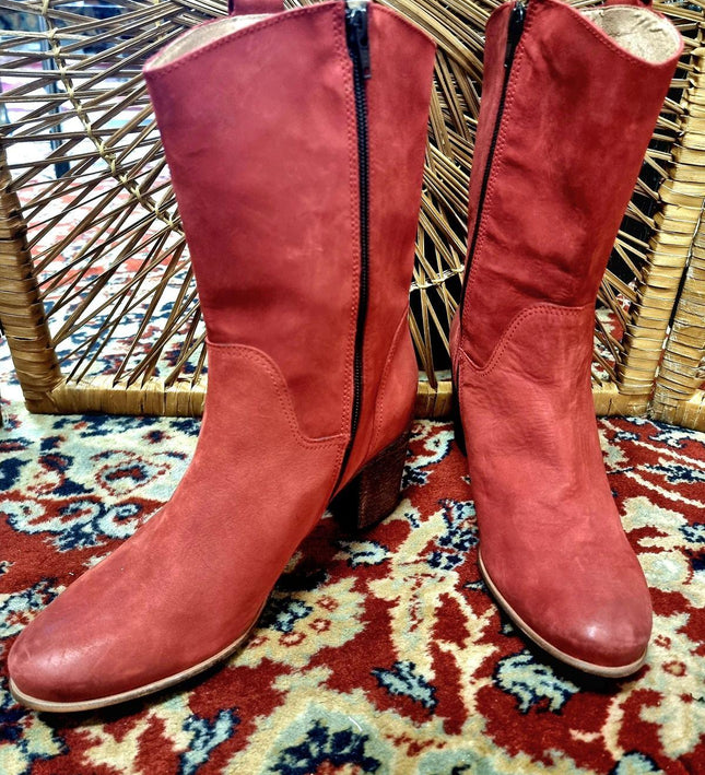 Vintage Royalty Boots - Yatva