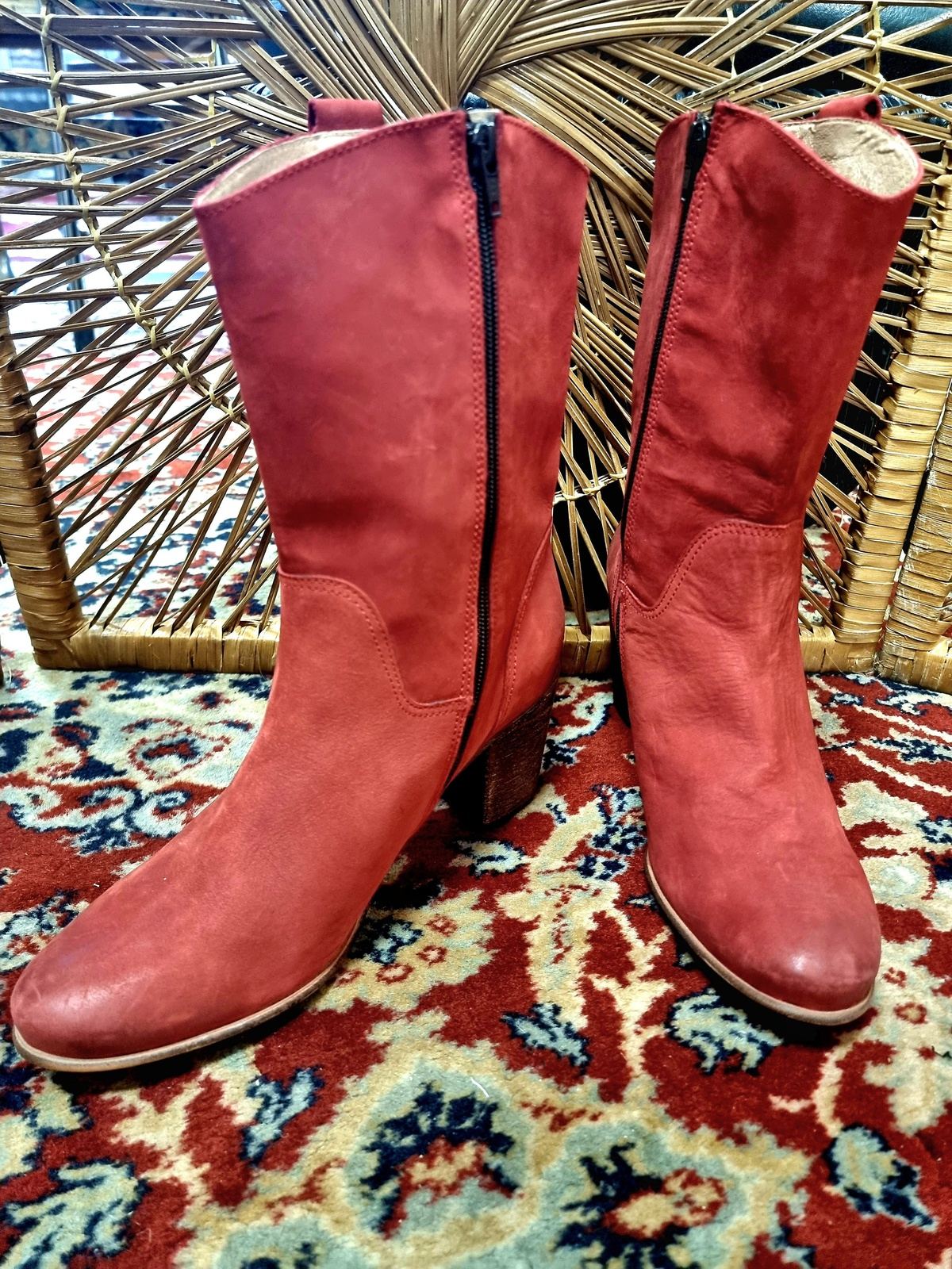 Vintage Royalty Boots