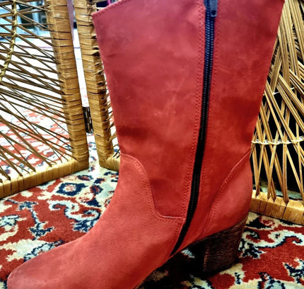 Vintage Royalty Boots - Yatva