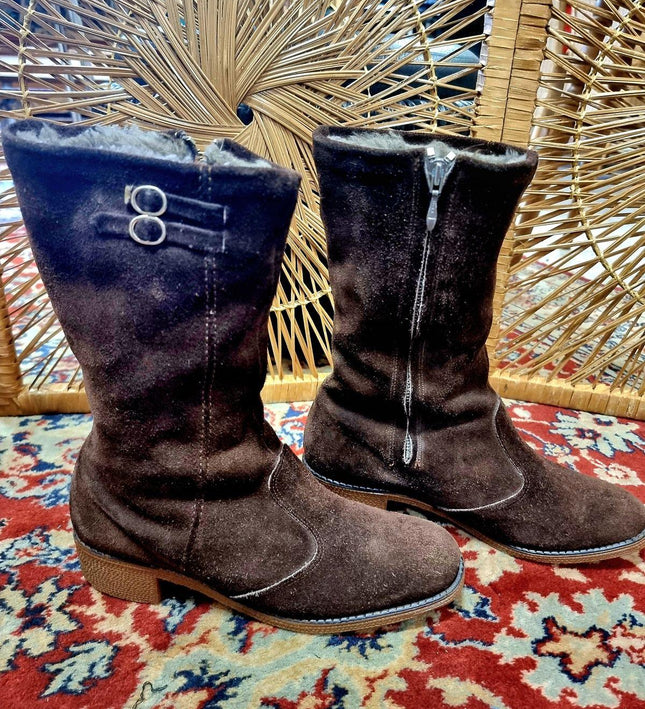 Vintage Suede Boots - Yatva