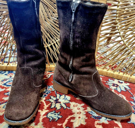 Vintage Suede Boots - Yatva