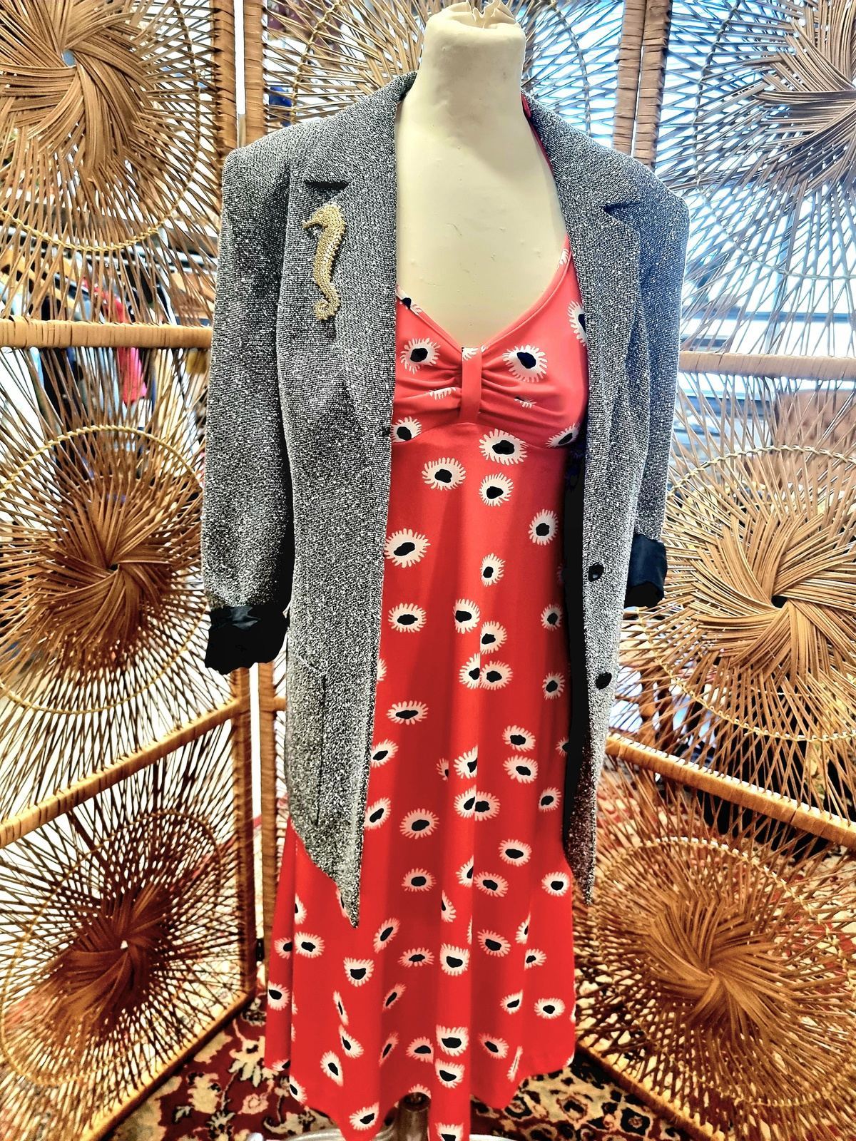 Vintage Svelta body fashion dress