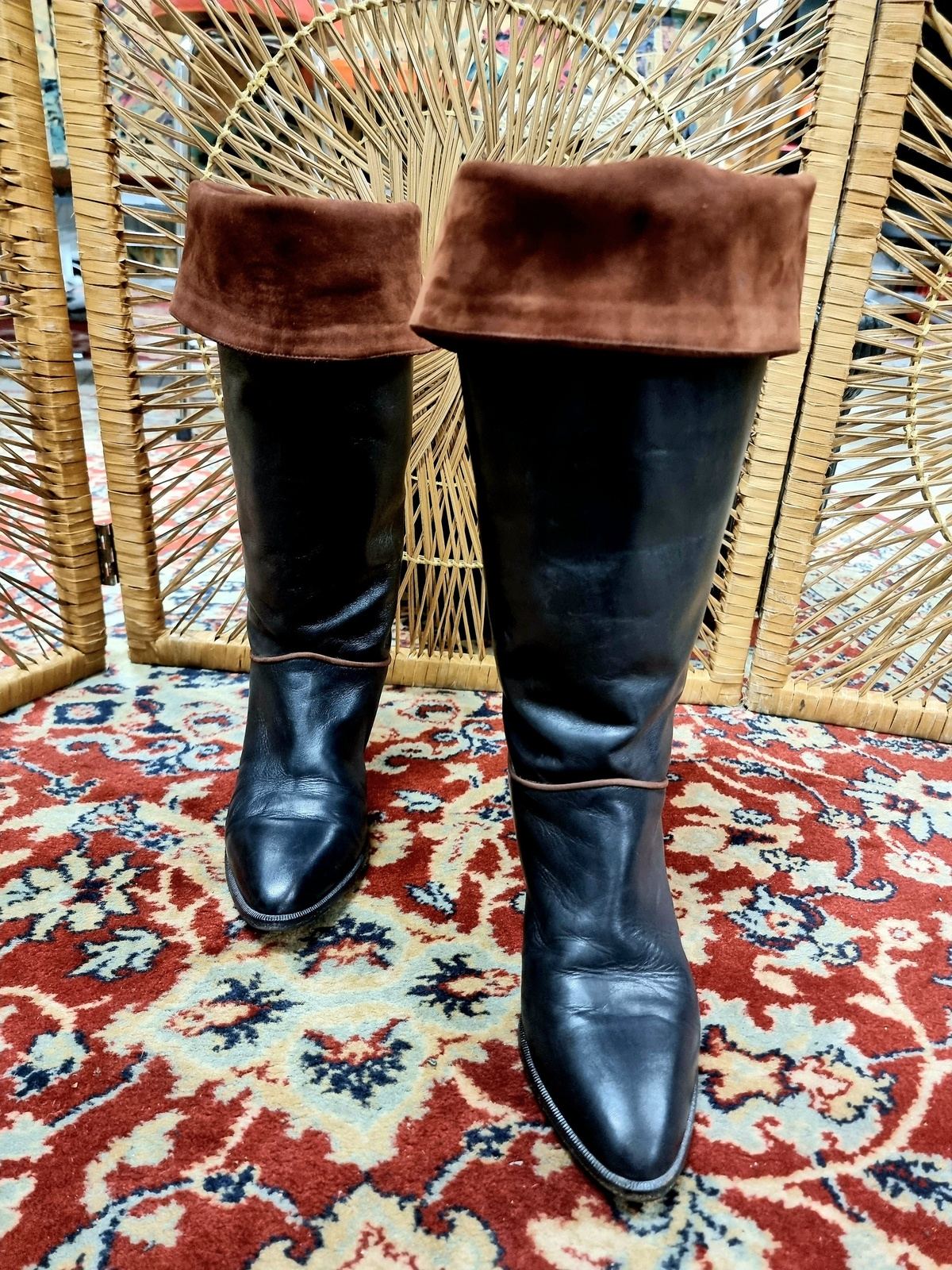 Vintage Vngal Boots