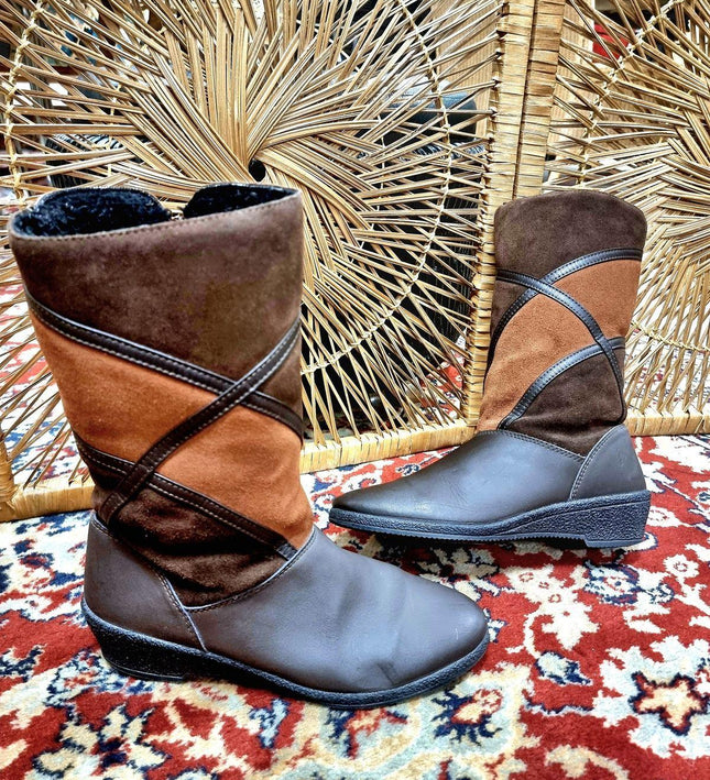 Vintage Wedge Boots - Yatva