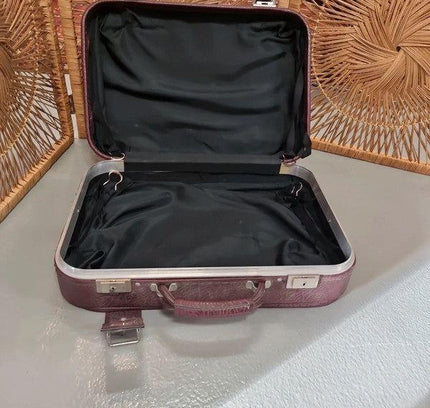 Vintage Weekend Suitcase - Yatva